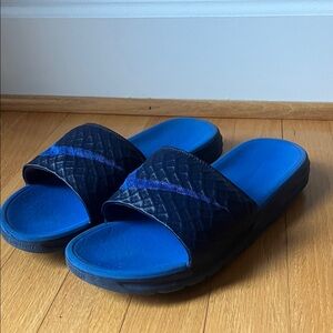 NIKE SOLARSOFT SLIDES